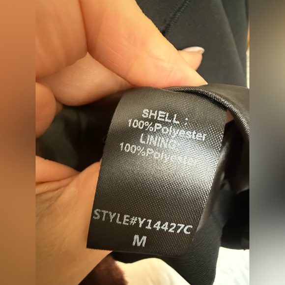 DO+BE black double-breasted blazer with gold buttons, Size Medium - Picture 6 of 9